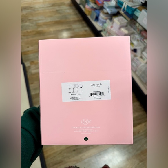 Kate Spade Larabree Wine Glasses New - Picture 2 of 2